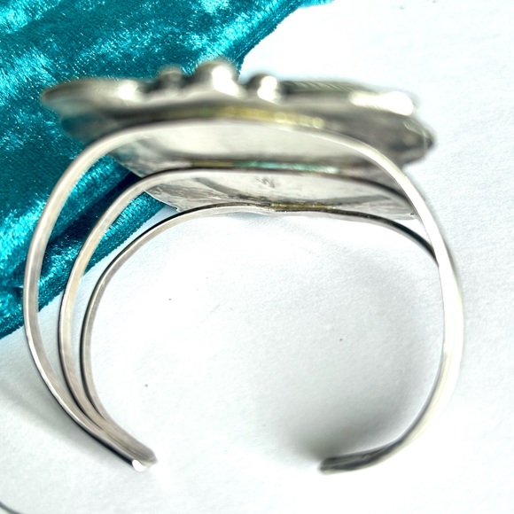 BEAUTIFUL “ONE OF A KIND” 2” KINGMAN Turquoise Silver Artisan STATEMENT Bracelet - Picture 5 of 16